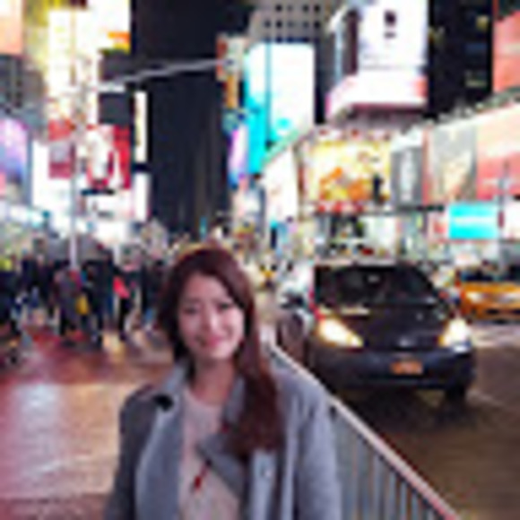 Meet your Posher, Julia - Picture 1 of 1